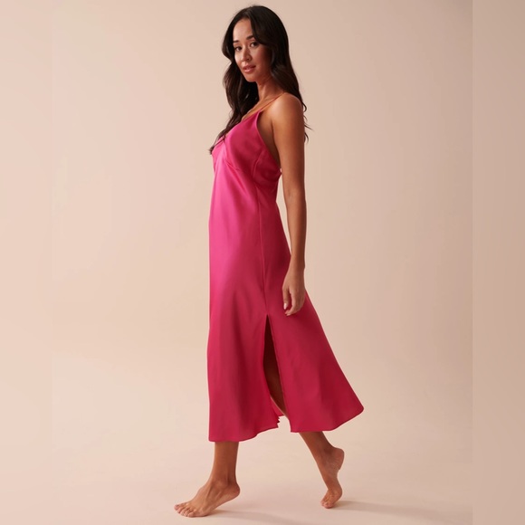 Satin dress - Picture 6 of 6